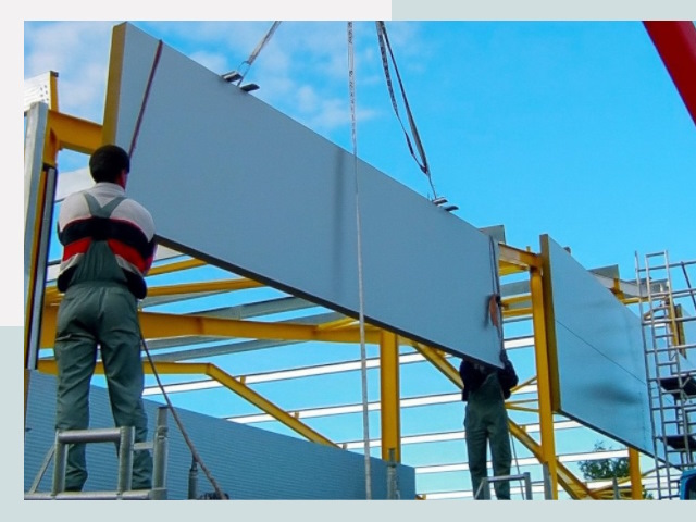 Монтаж сэндвич-панелей в Керчи от 613 руб.